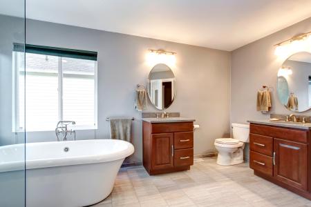 Residential Bathtub Refinishing is Better Than Bathtub Replacement in Atlanta Thumbnail