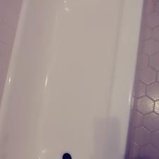 Top-Quality-Porcelain-Bathtub-Refinishing-in-Roswell-GA 1